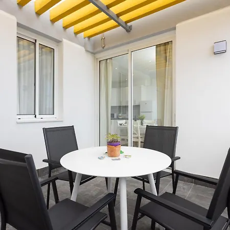Daire Home2book Lovely & Bright Apt, Pool & Terrace *
