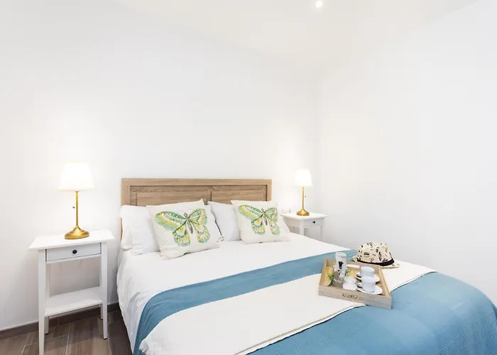 Home2book Lovely & Bright Apt, Pool & Terrace * أرونا