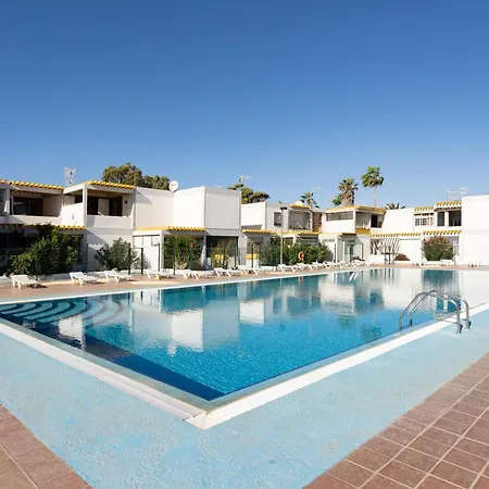 Apartment Home2book Lovely & Bright Apt, Pool & Terrace