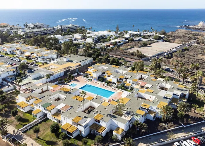 Home2book Lovely & Bright Apt, Pool & Terrace *